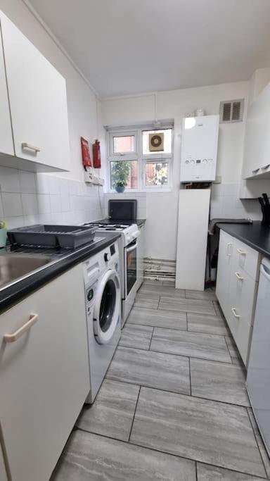 2 Bedroom Apartment In Kennington Londyn Zewnętrze zdjęcie