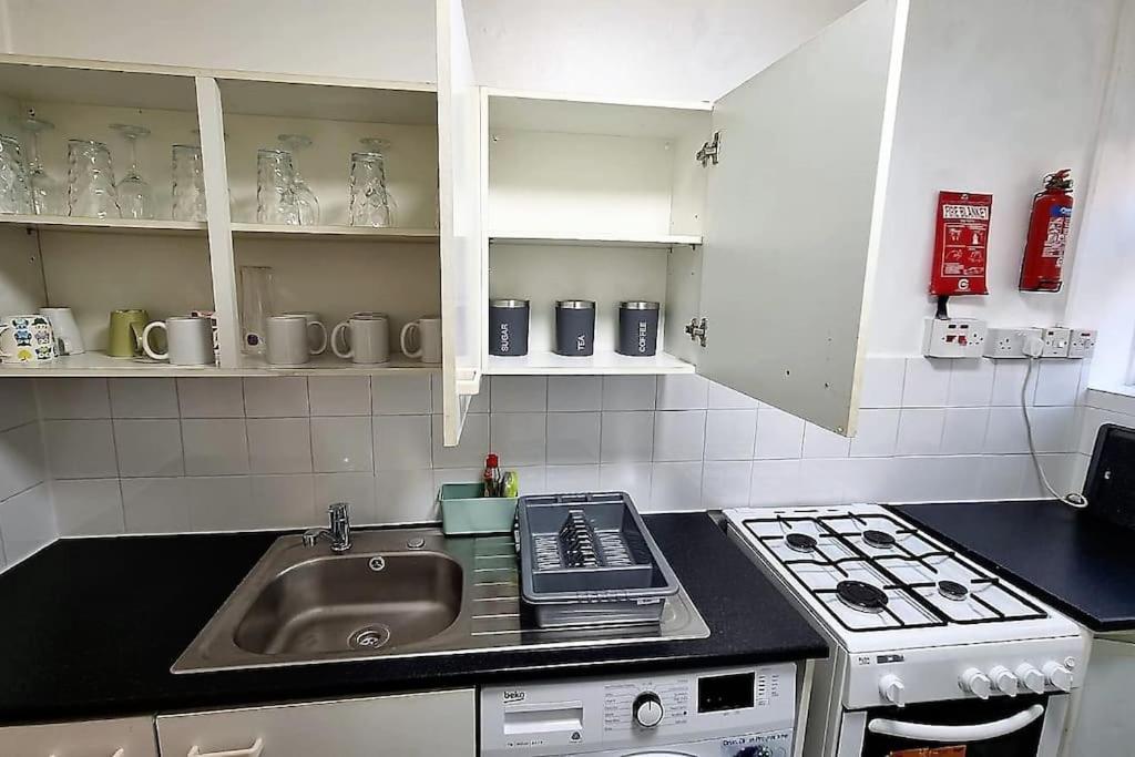 2 Bedroom Apartment In Kennington Londyn Zewnętrze zdjęcie